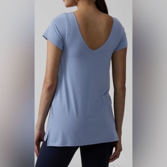 *NWT* Athleta Essence Support Top in blue - Picture 4 of 7